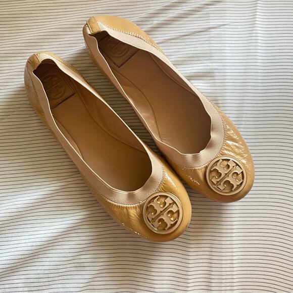 Tory Burch Caroline Nude Flats ballet tan gold - Picture 1 of 8